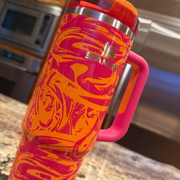 Stanley, Vibrant Pink and Orange Tumbler, 30oz - Picture 2 of 4